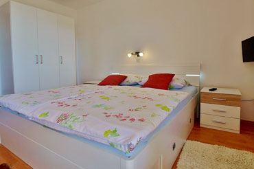 Anamari Apartments, Double bedroom