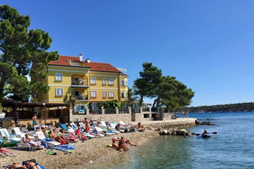 Petrac Beach